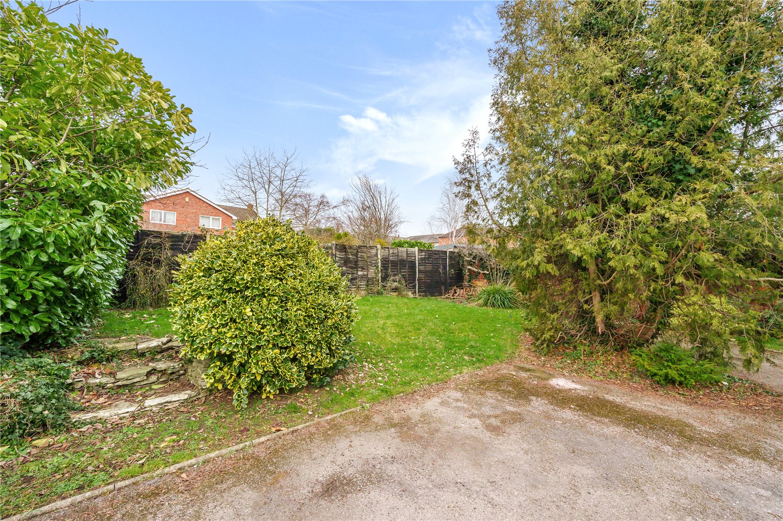 2 bedroom Flat to let in Cheltenham, Gloucestershire