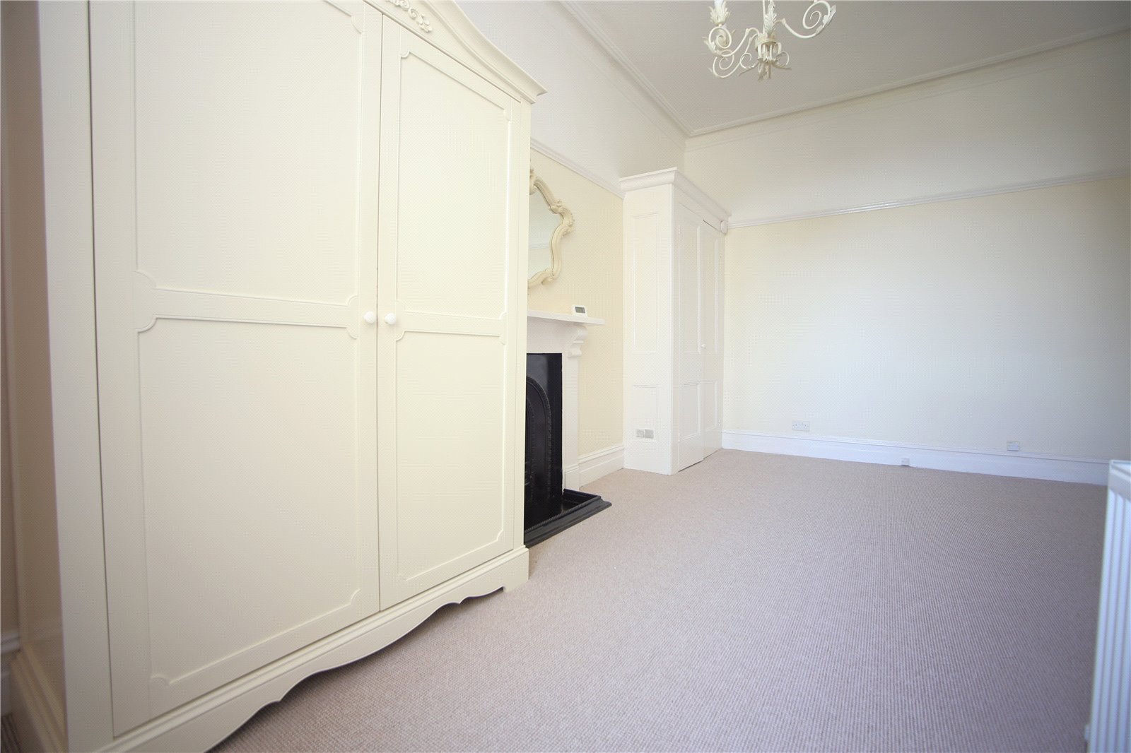2 bedroom Flat to let in Cheltenham, Gloucestershire