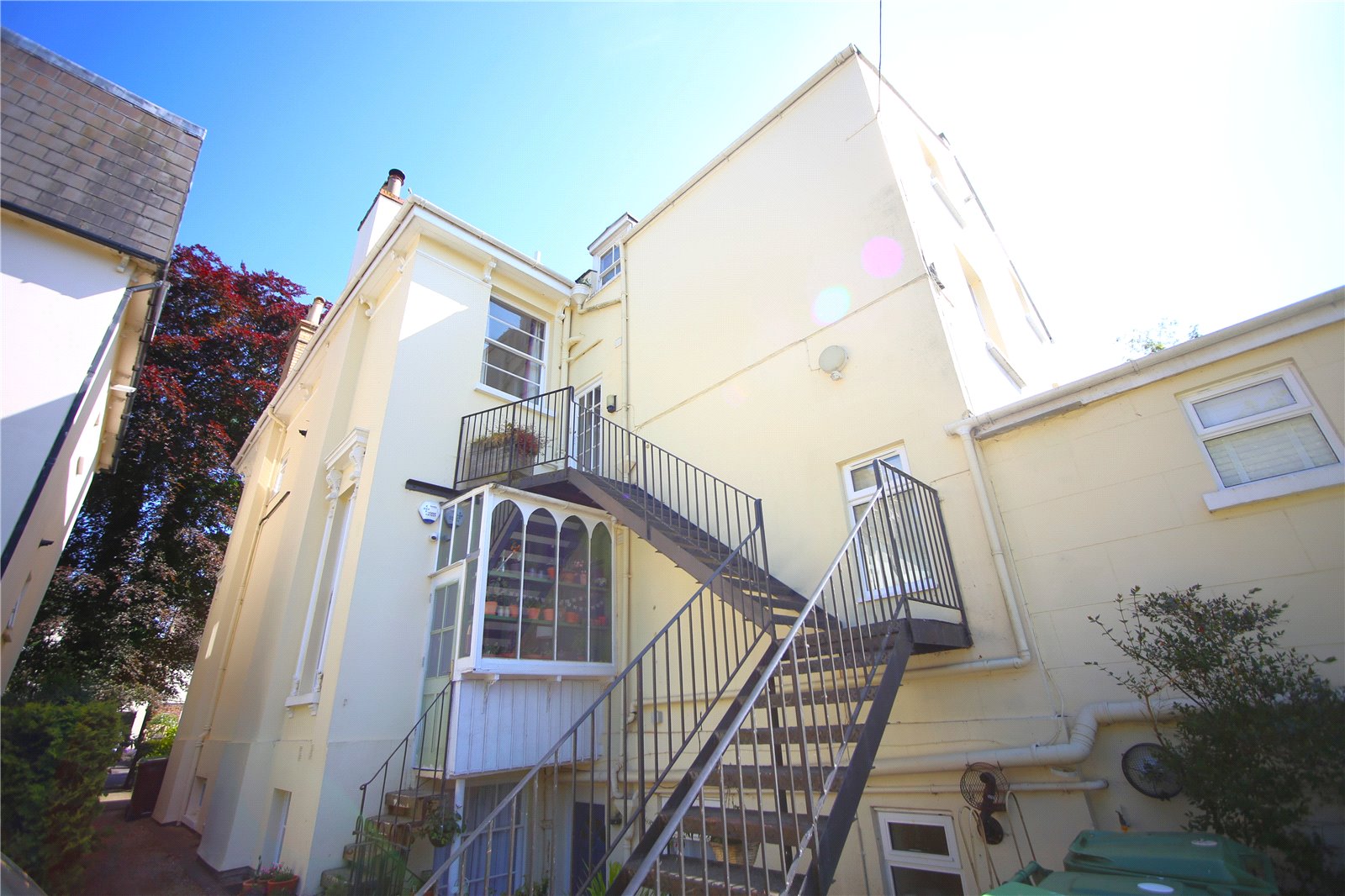 2 bedroom Flat to let in Cheltenham, Gloucestershire