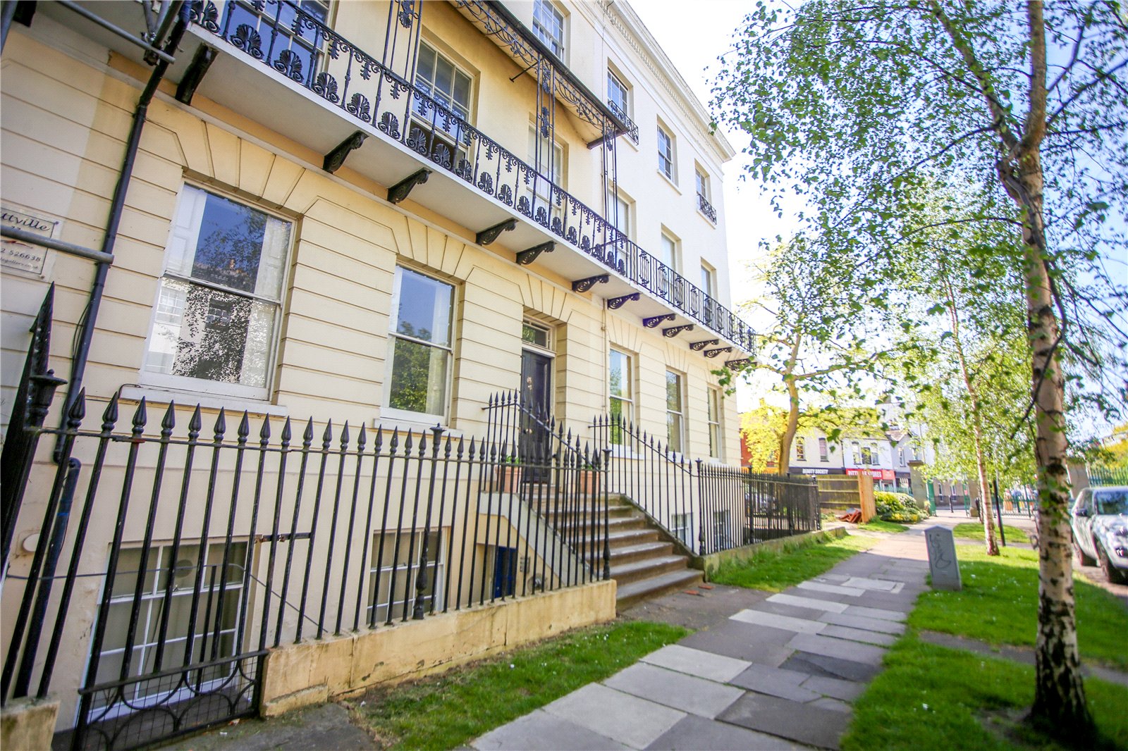 1 bedroom Flat to let in Cheltenham, Gloucestershire