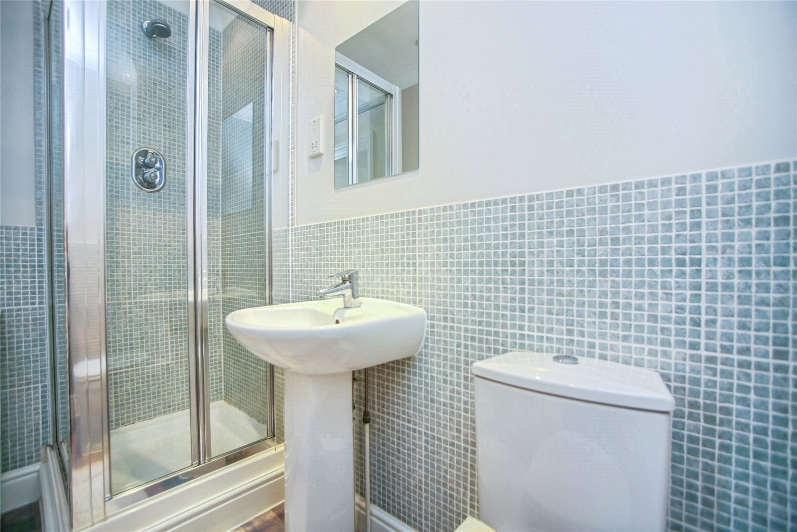 3 bedroom House to let in Cheltenham, Gloucestershire