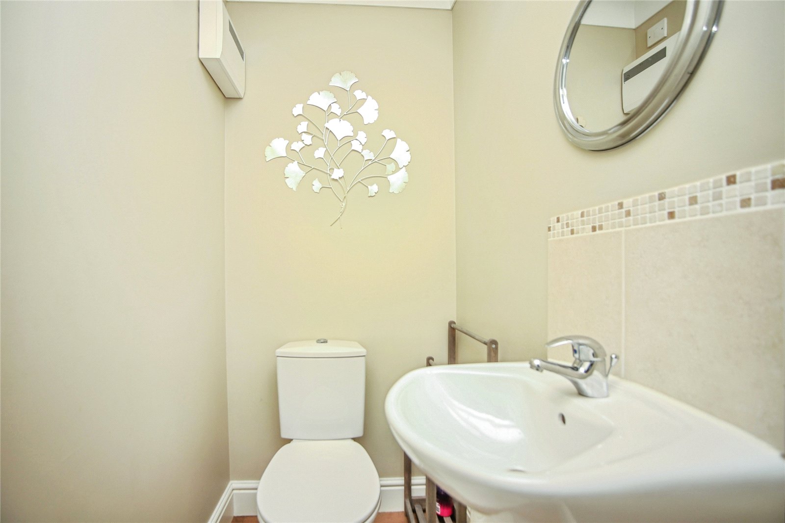 3 bedroom House to let in Cheltenham, Gloucestershire