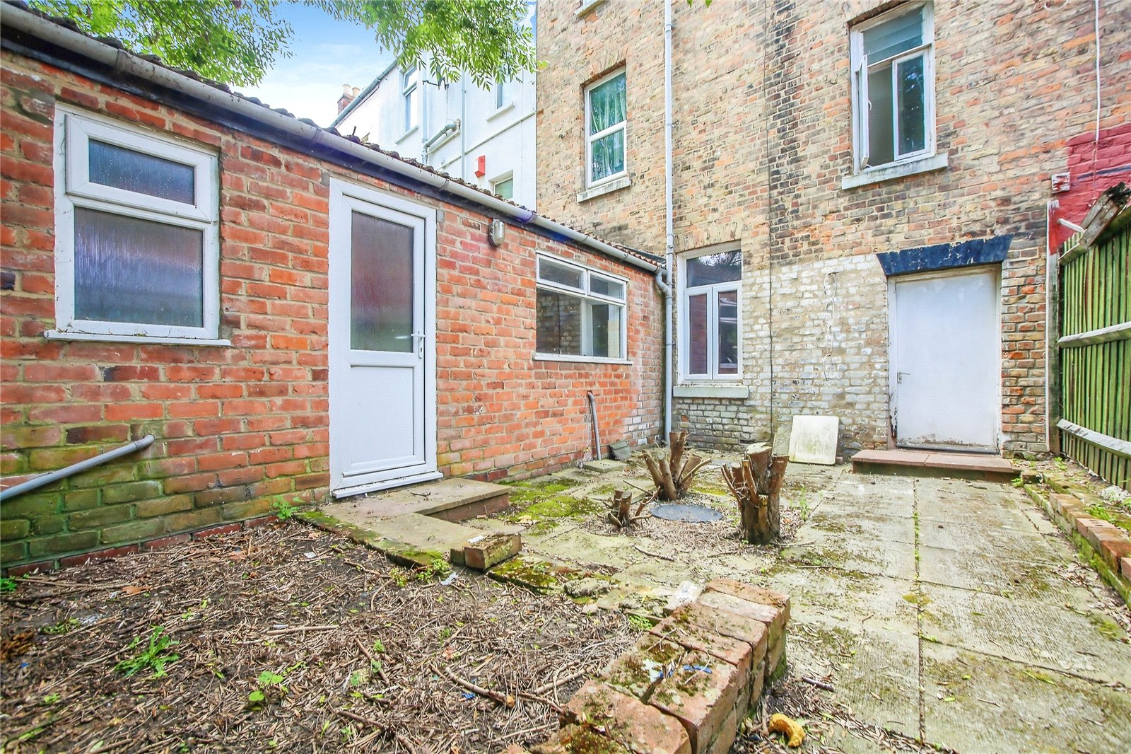 1 bedroom Flat to let in Gloucester, Gloucestershire
