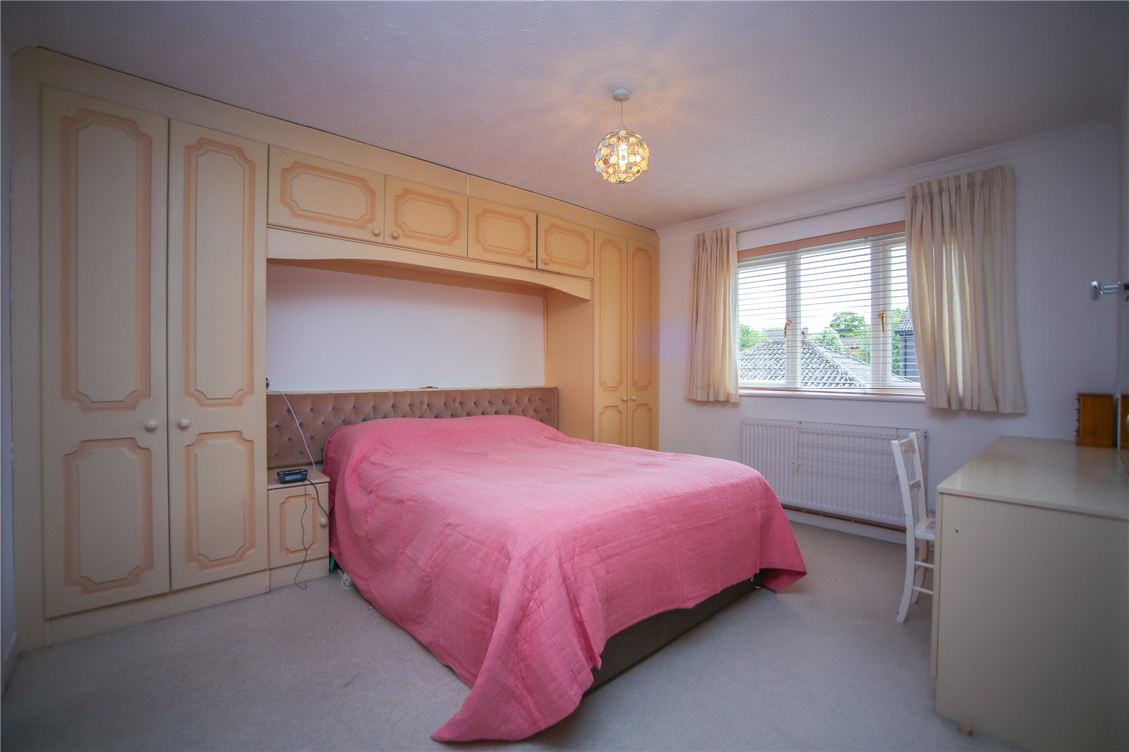 4 bedroom House to let in Charlton Kings, Cheltenham, Gloucestershire