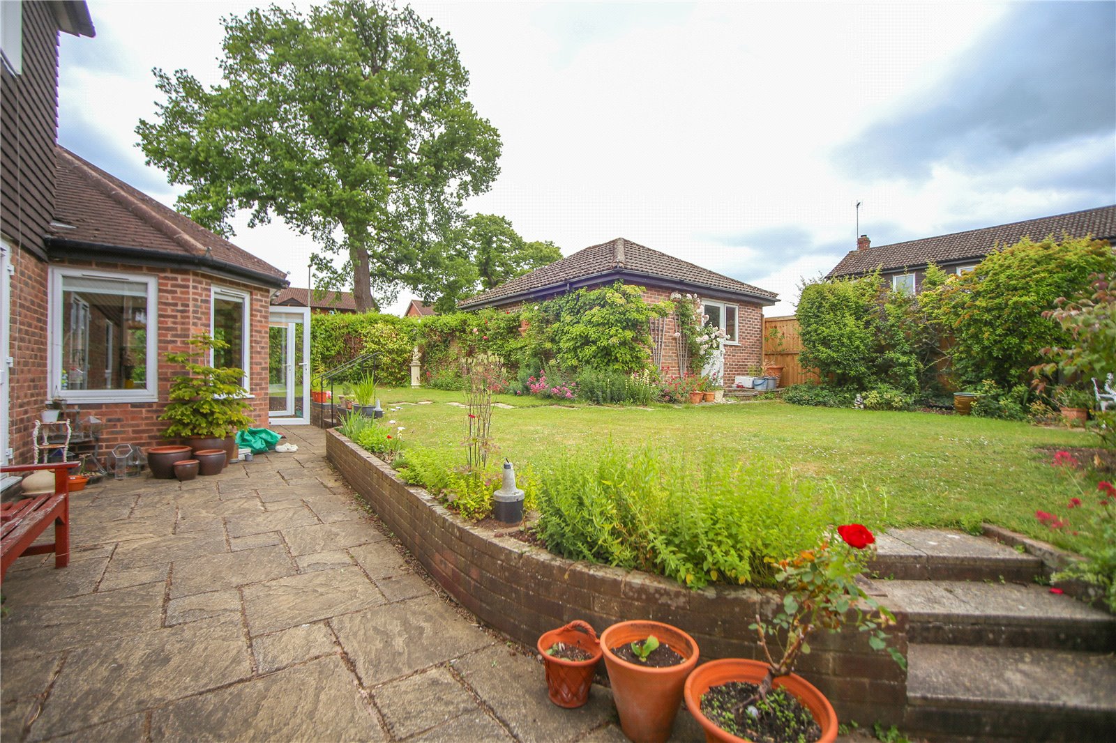 4 bedroom House to let in Charlton Kings, Cheltenham, Gloucestershire
