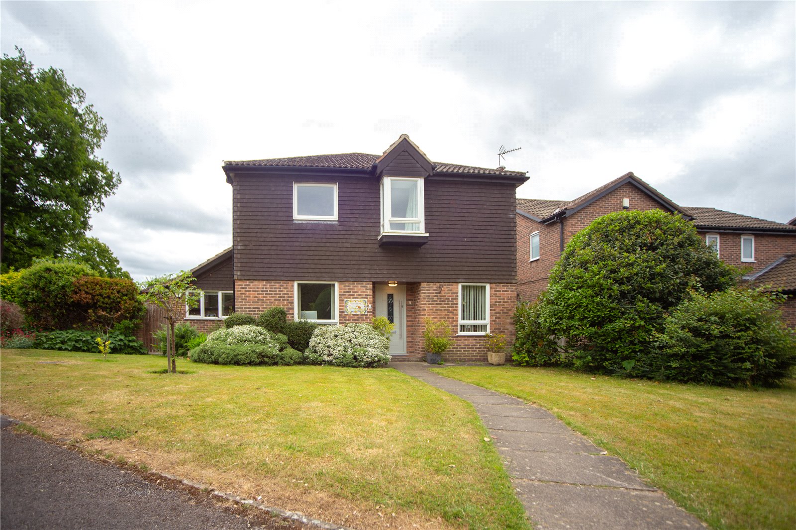4 bedroom House to let in Charlton Kings, Cheltenham, Gloucestershire