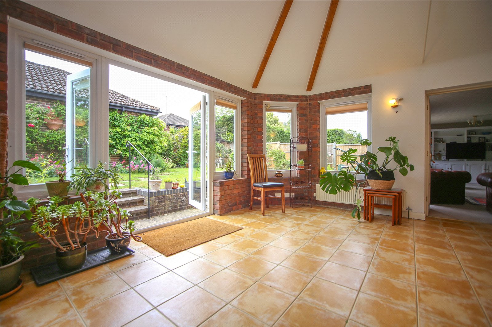 4 bedroom House to let in Charlton Kings, Cheltenham, Gloucestershire