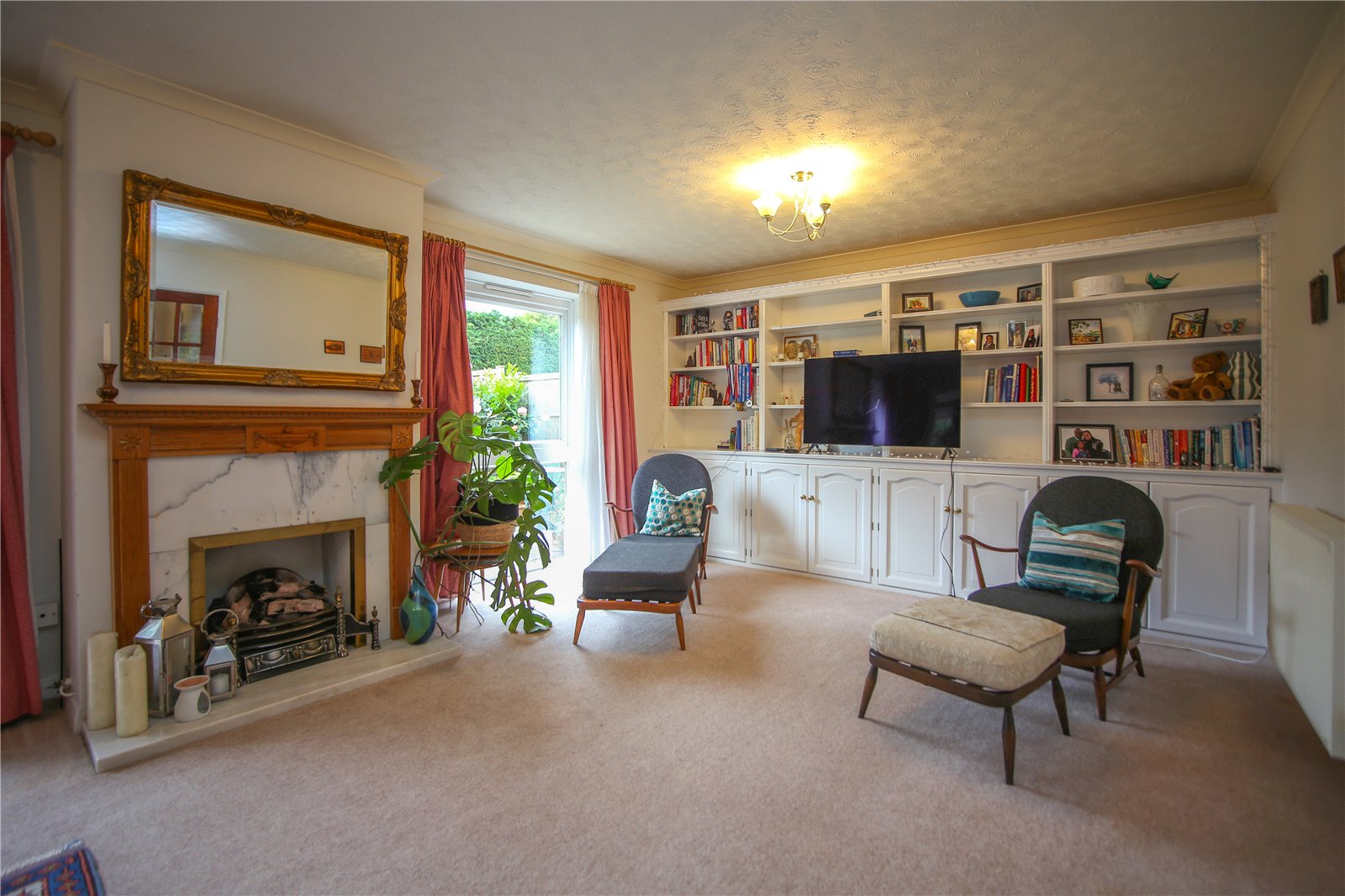 4 bedroom House to let in Charlton Kings, Cheltenham, Gloucestershire