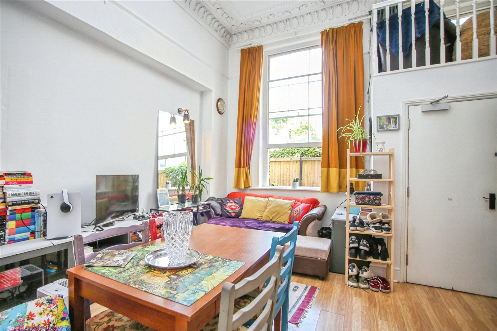 1 bedroom Flat to let in Cheltenham, Gloucestershire