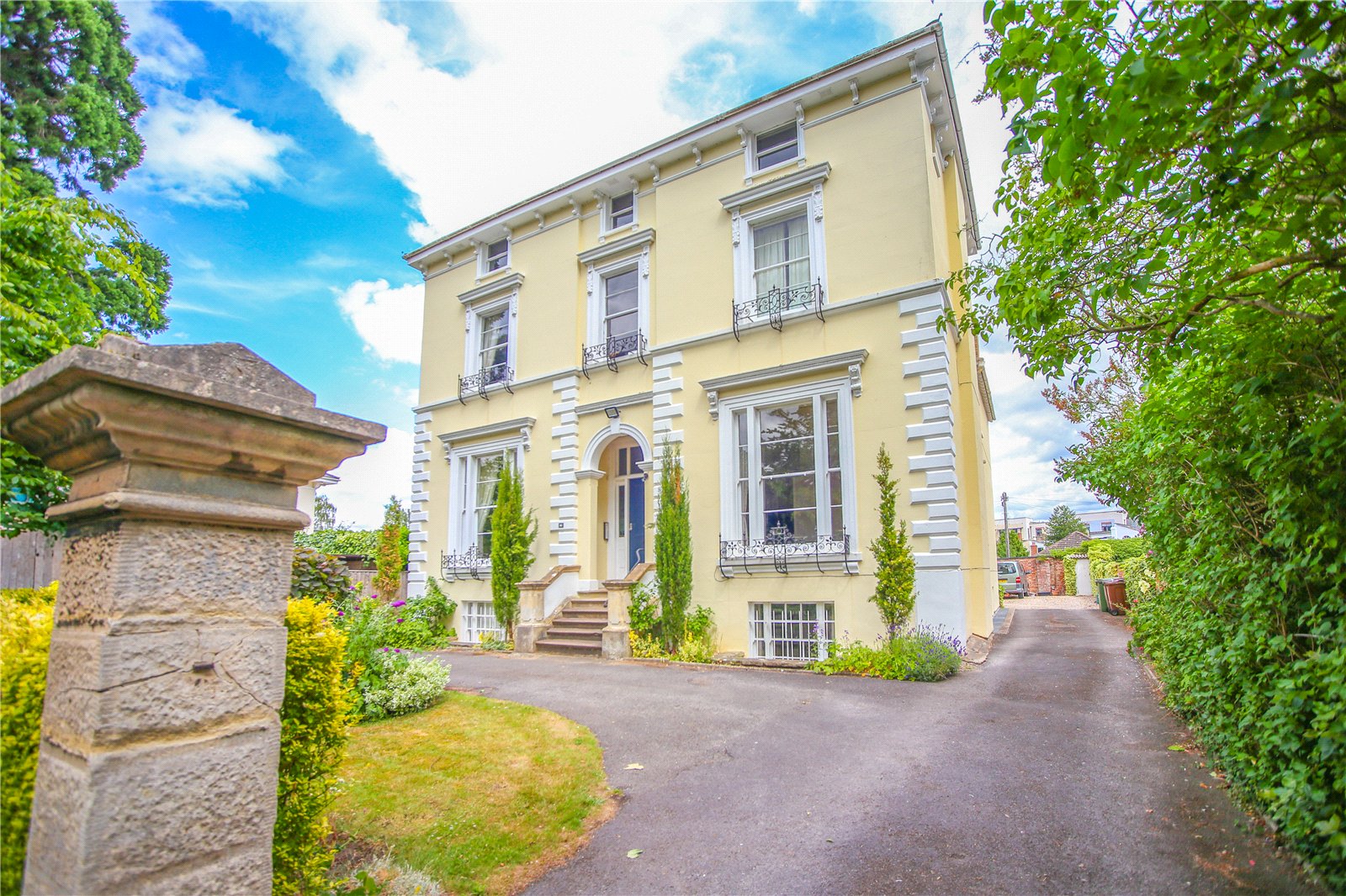 2 bedroom Flat to let in Pittville Crescent, 16 Pittville Crescent