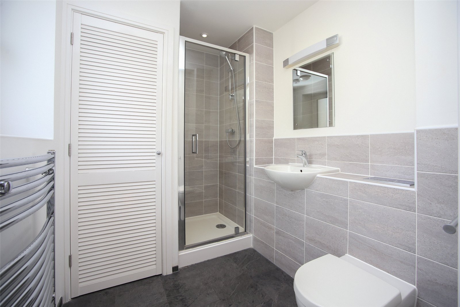 2 bedroom Flat to let in Cheltenham, Gloucestershire