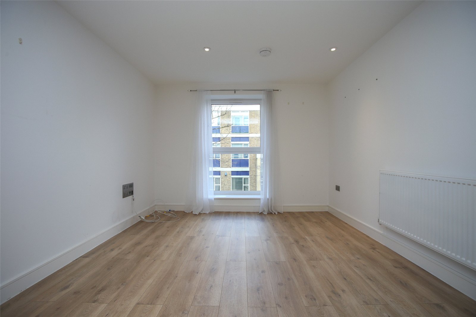 2 bedroom Flat to let in Cheltenham, Gloucestershire