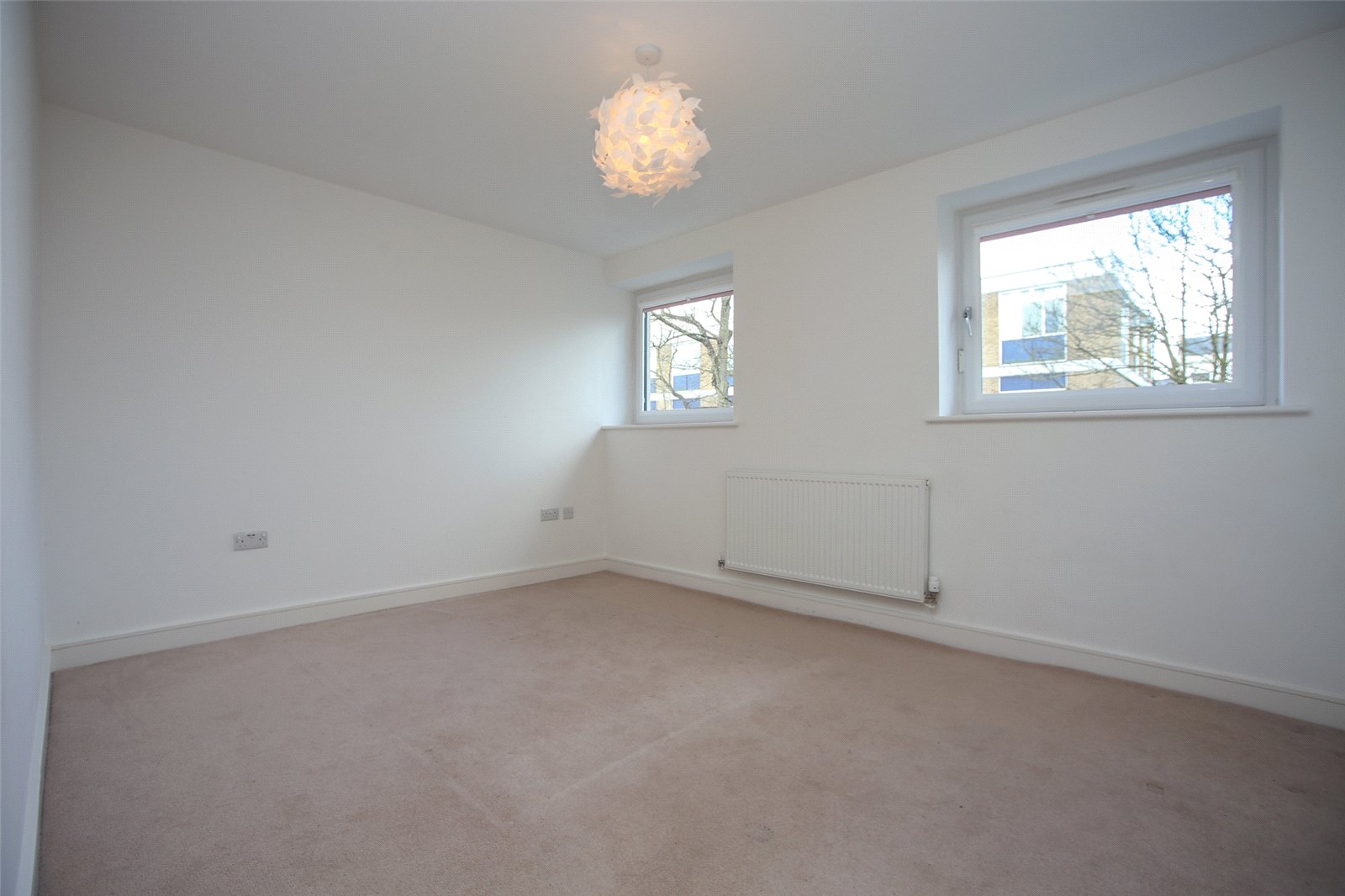2 bedroom Flat to let in Cheltenham, Gloucestershire