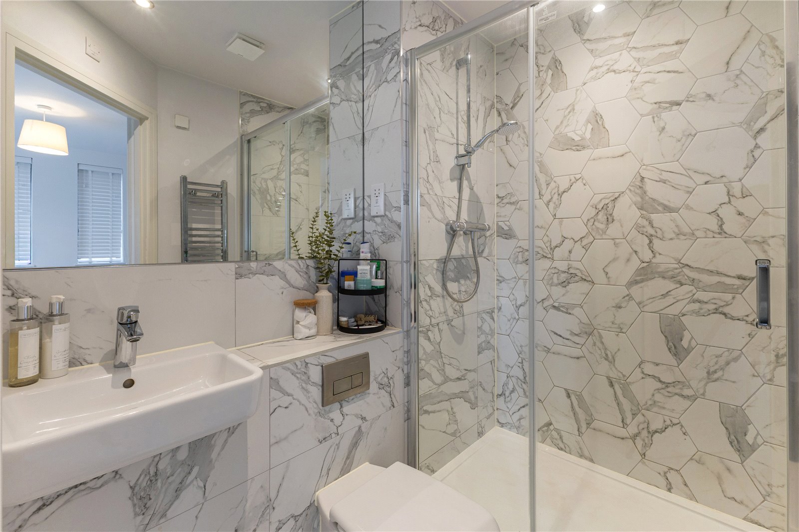 2 bedroom Flat to let in Cheltenham, Gloucestershire