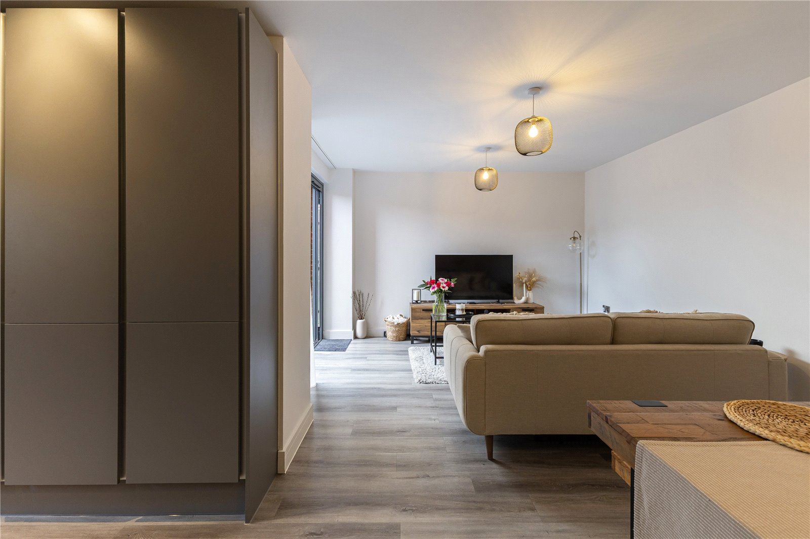 2 bedroom Flat to let in Cheltenham, Gloucestershire