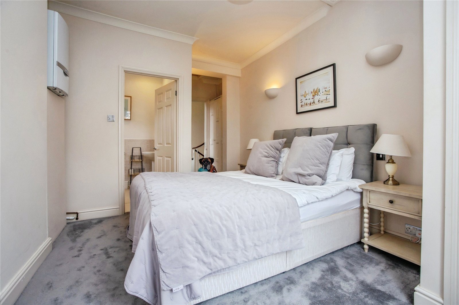 3 bedroom Flat to let in Cheltenham, Gloucestershire