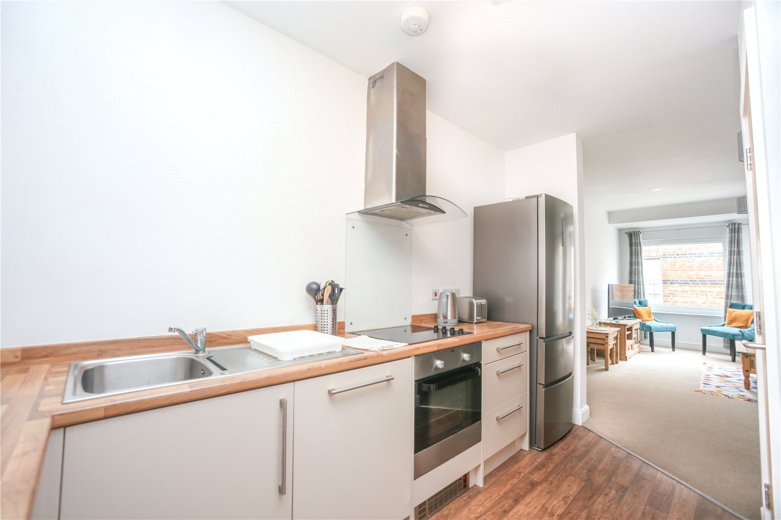 2 bedroom Flat to let in Cheltenham, Gloucestershire