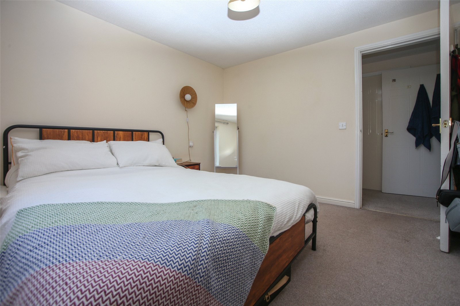 2 bedroom Flat to let in Cheltenham, Gloucestershire