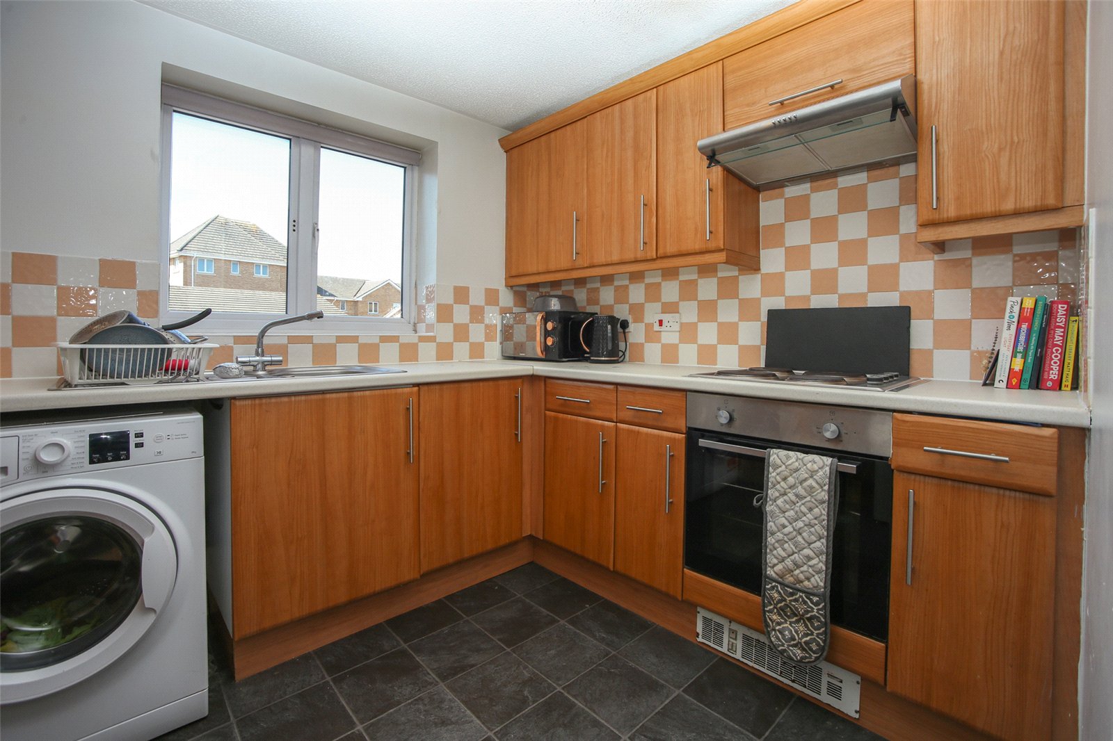 2 bedroom Flat to let in Cheltenham, Gloucestershire