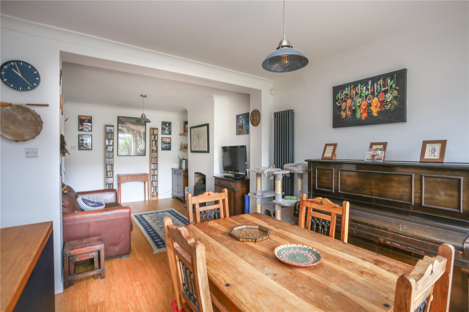 3 bedroom House to let in Cheltenham, Gloucestershire