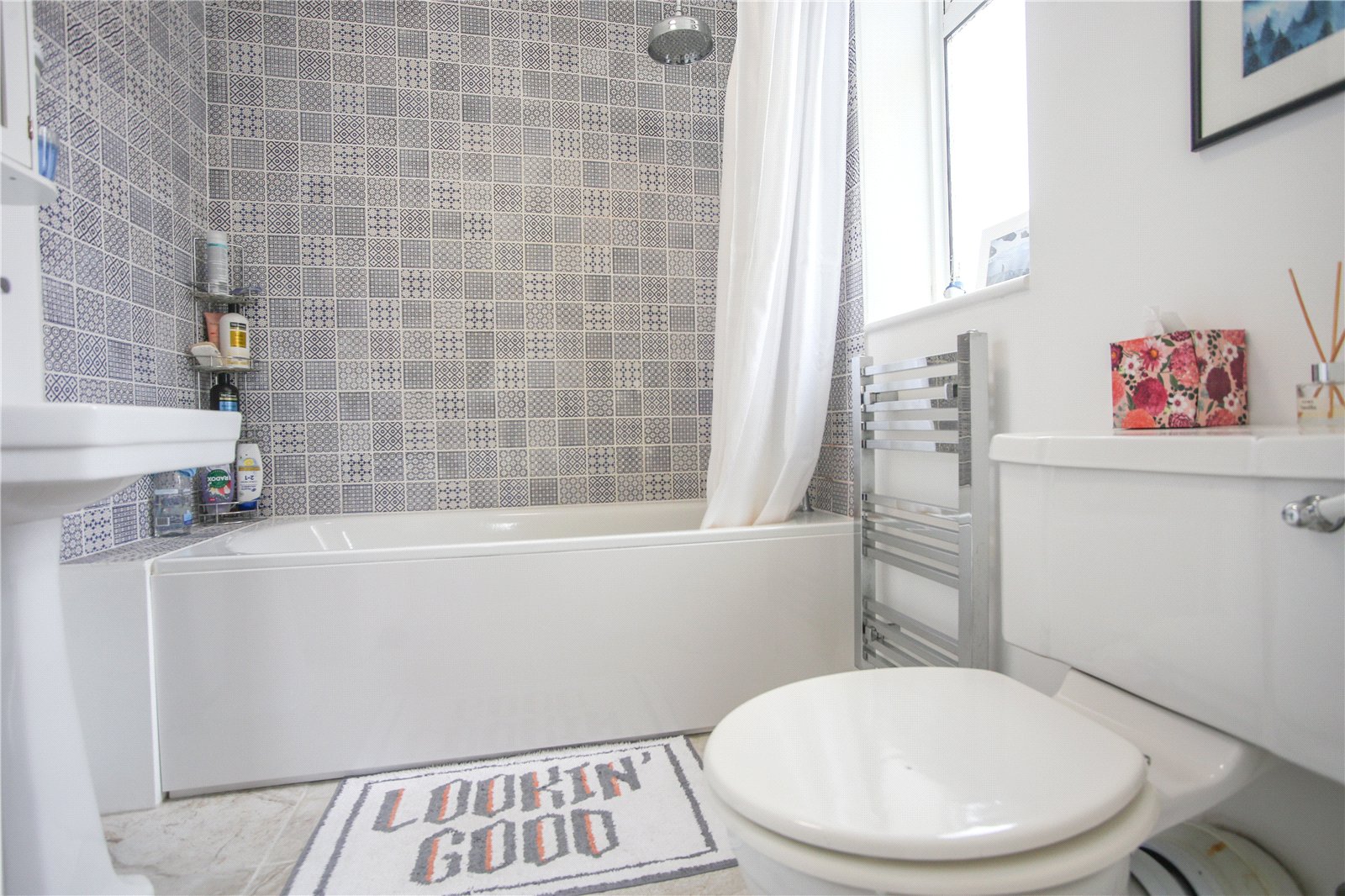 3 bedroom House to let in Cheltenham, Gloucestershire