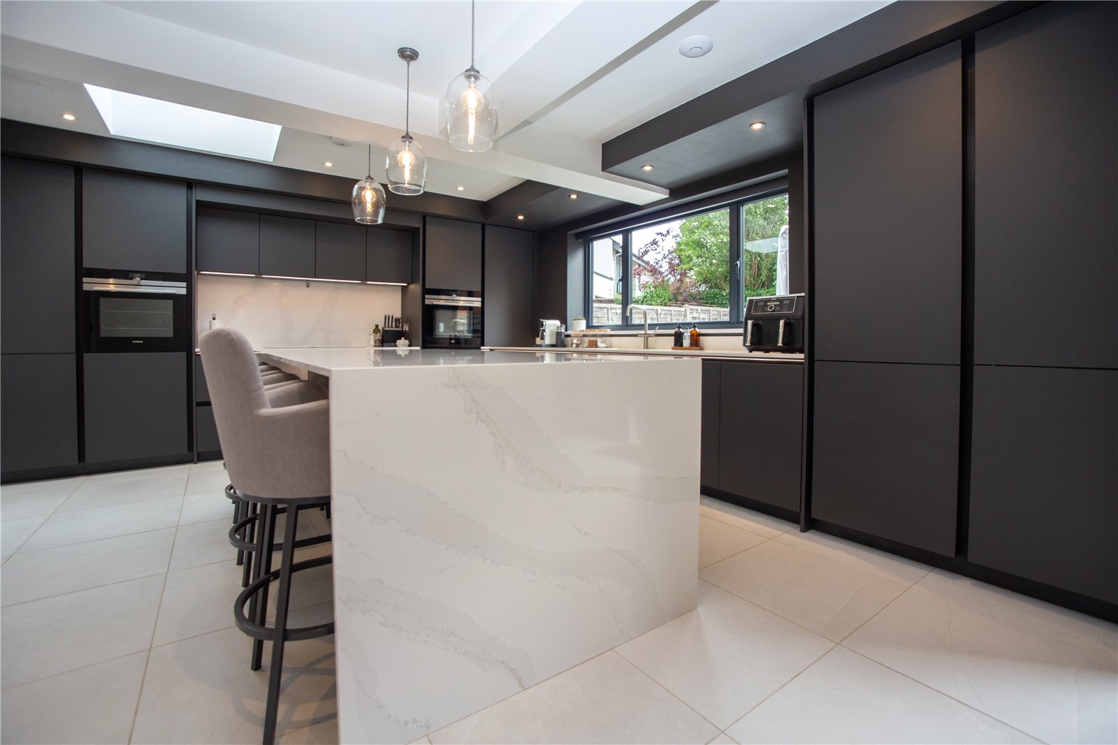 4 bedroom House to let in Charlton Kings, Cheltenham, Gloucestershire