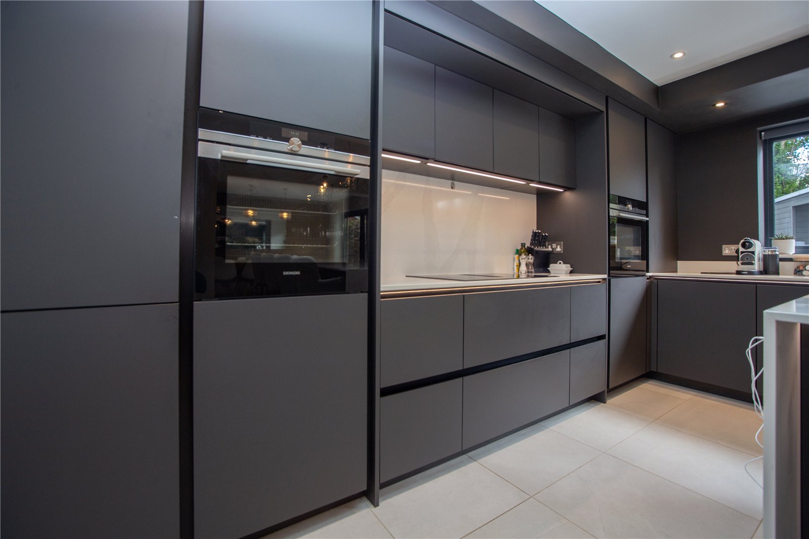 4 bedroom House to let in Charlton Kings, Cheltenham, Gloucestershire