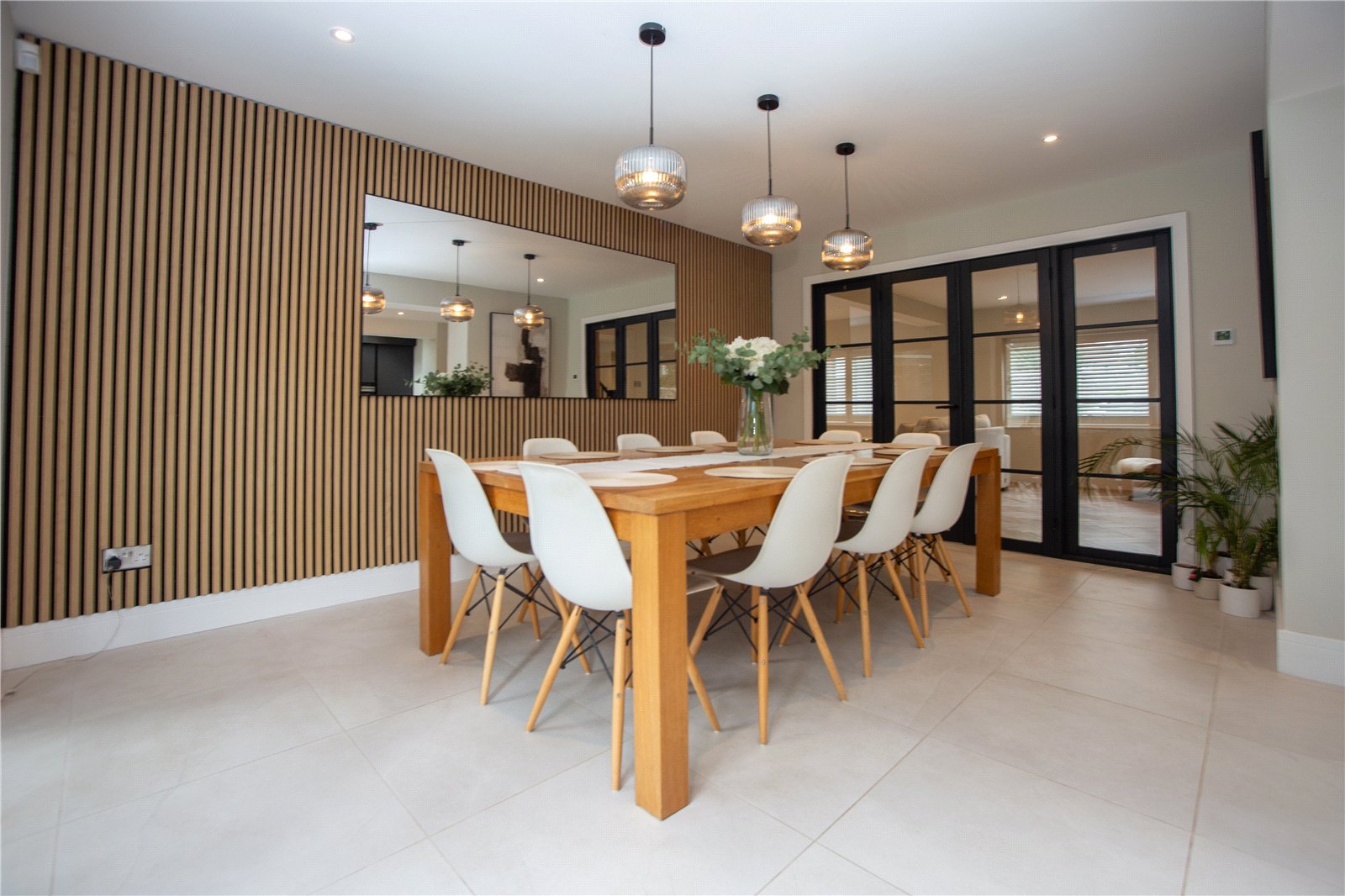 4 bedroom House to let in Charlton Kings, Cheltenham, Gloucestershire