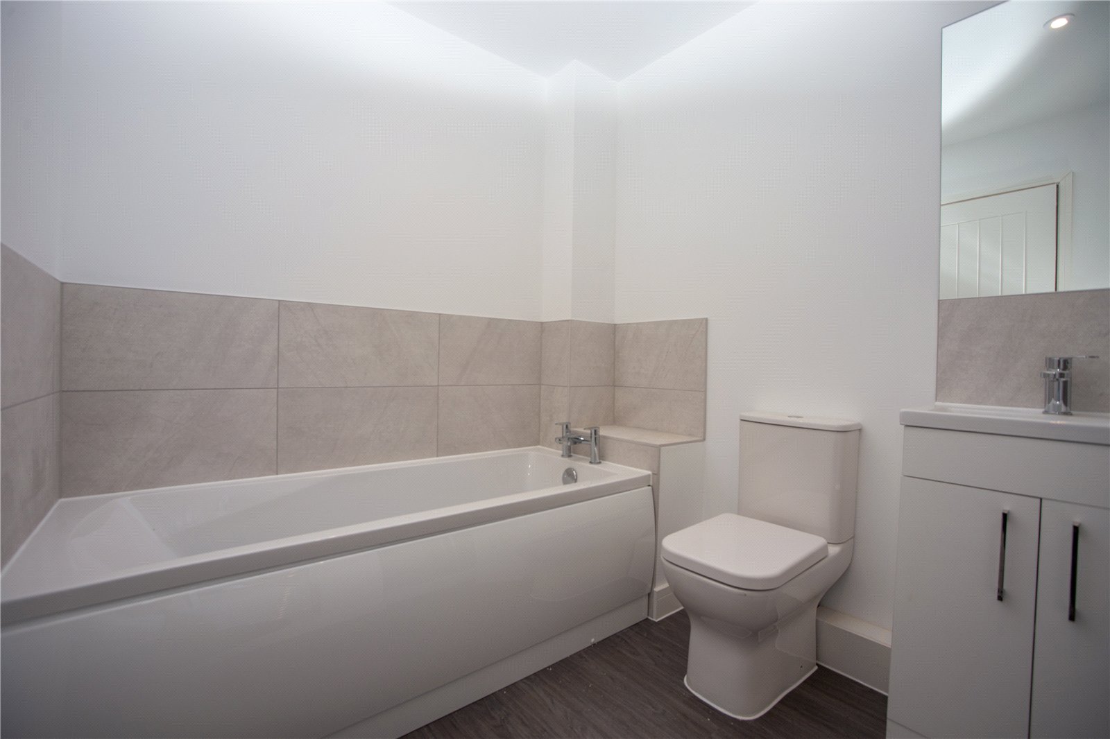2 bedroom Flat to let in Cheltenham, Gloucestershire