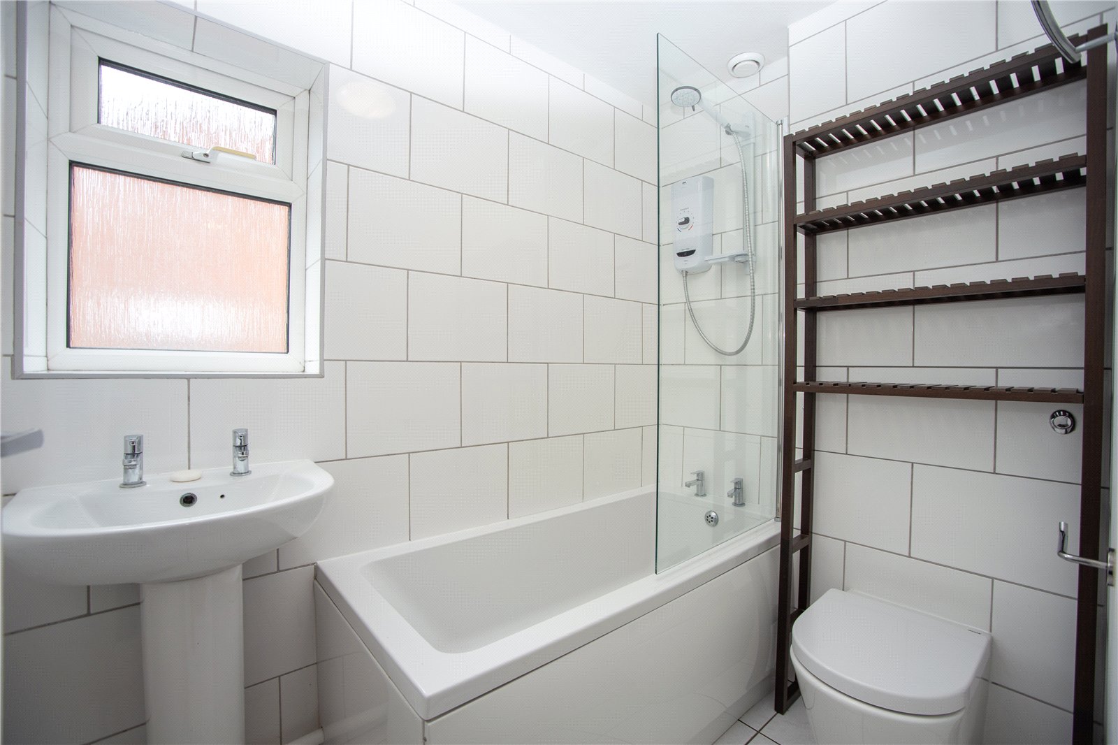 2 bedroom House to let in Cheltenham, Gloucestershire