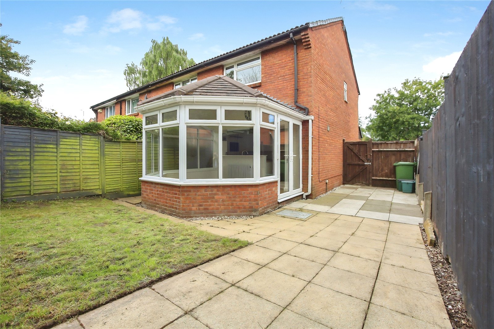 2 bedroom House to let in Cheltenham, Gloucestershire