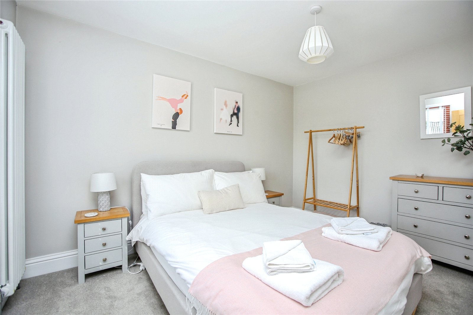 2 bedroom House to let in Cheltenham, Gloucestershire