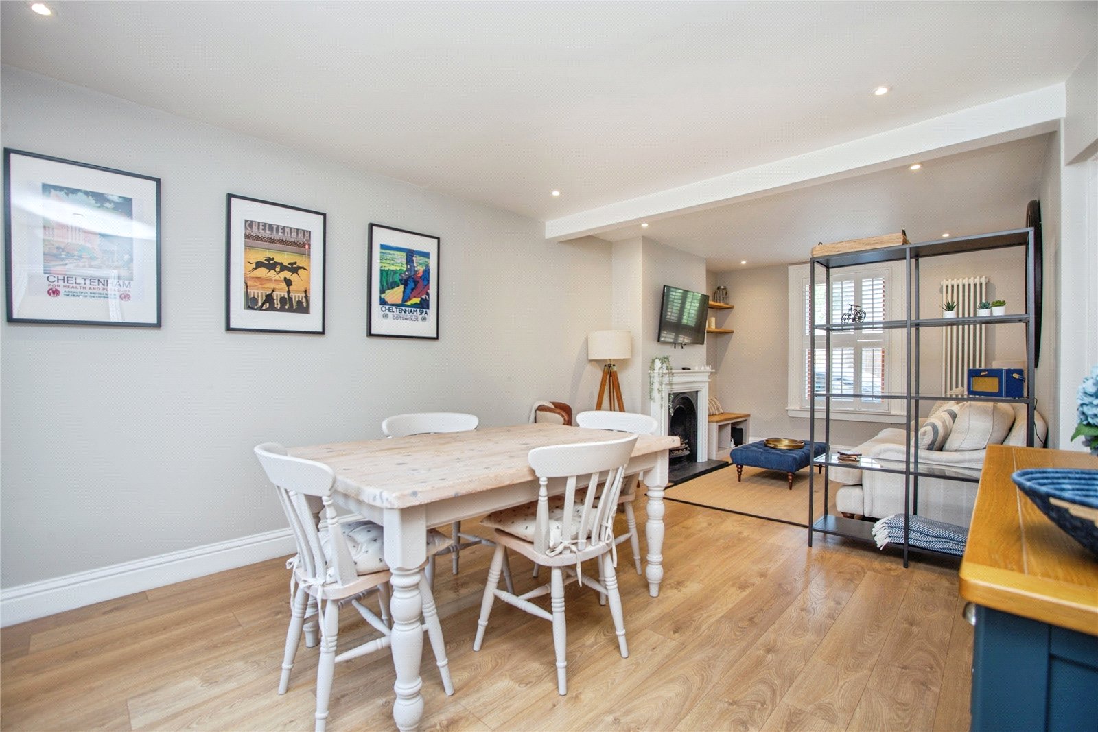 2 bedroom House to let in Cheltenham, Gloucestershire