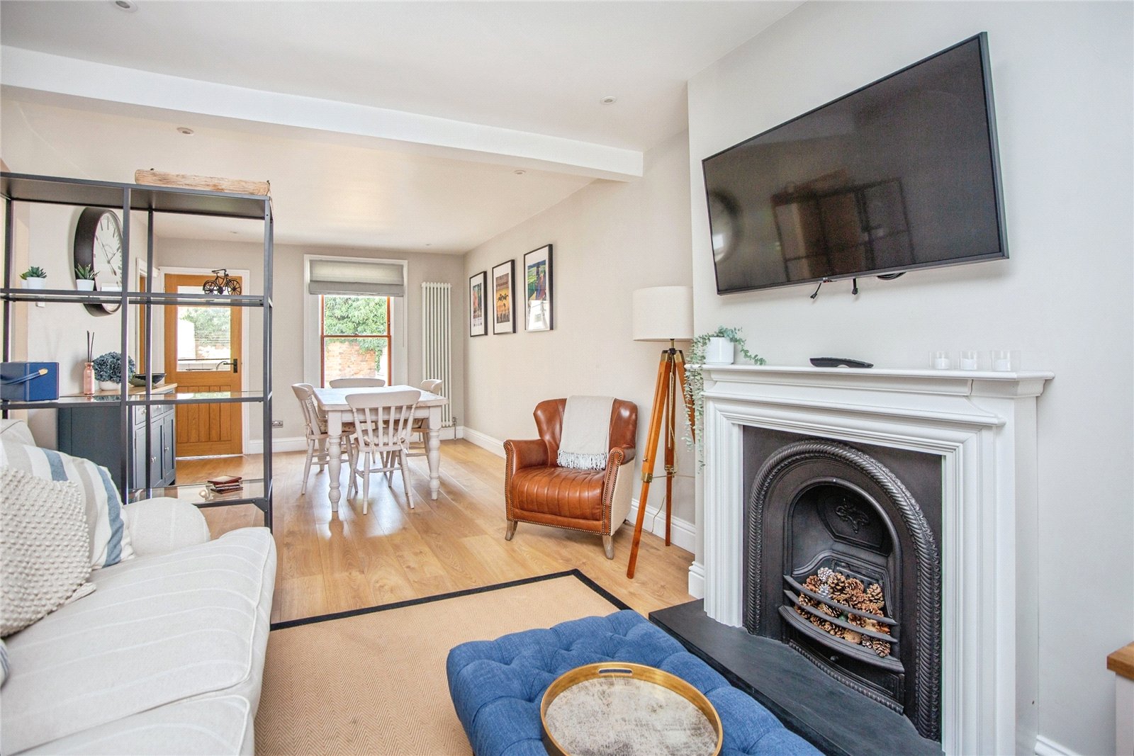 2 bedroom House to let in Cheltenham, Gloucestershire