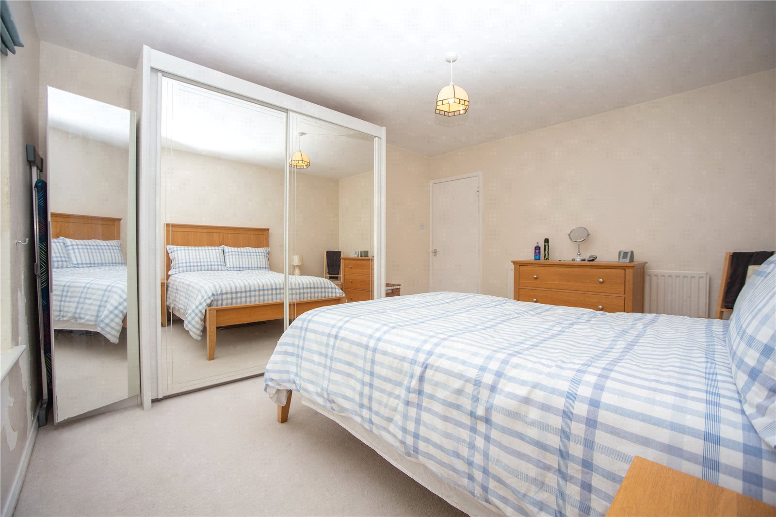 2 bedroom Flat to let in Cheltenham, Gloucestershire