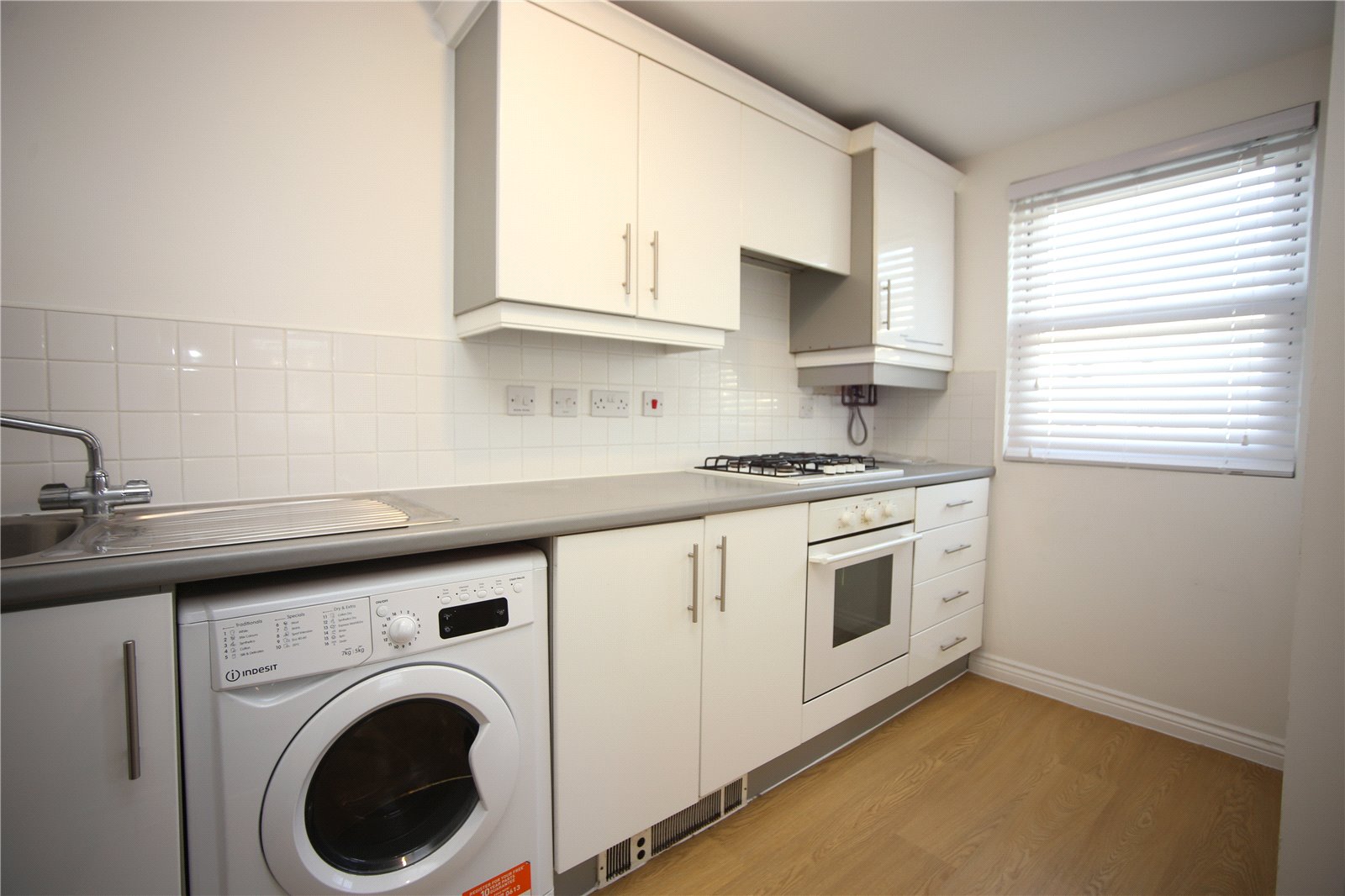 2 bedroom Flat to let in Cheltenham, Gloucestershire