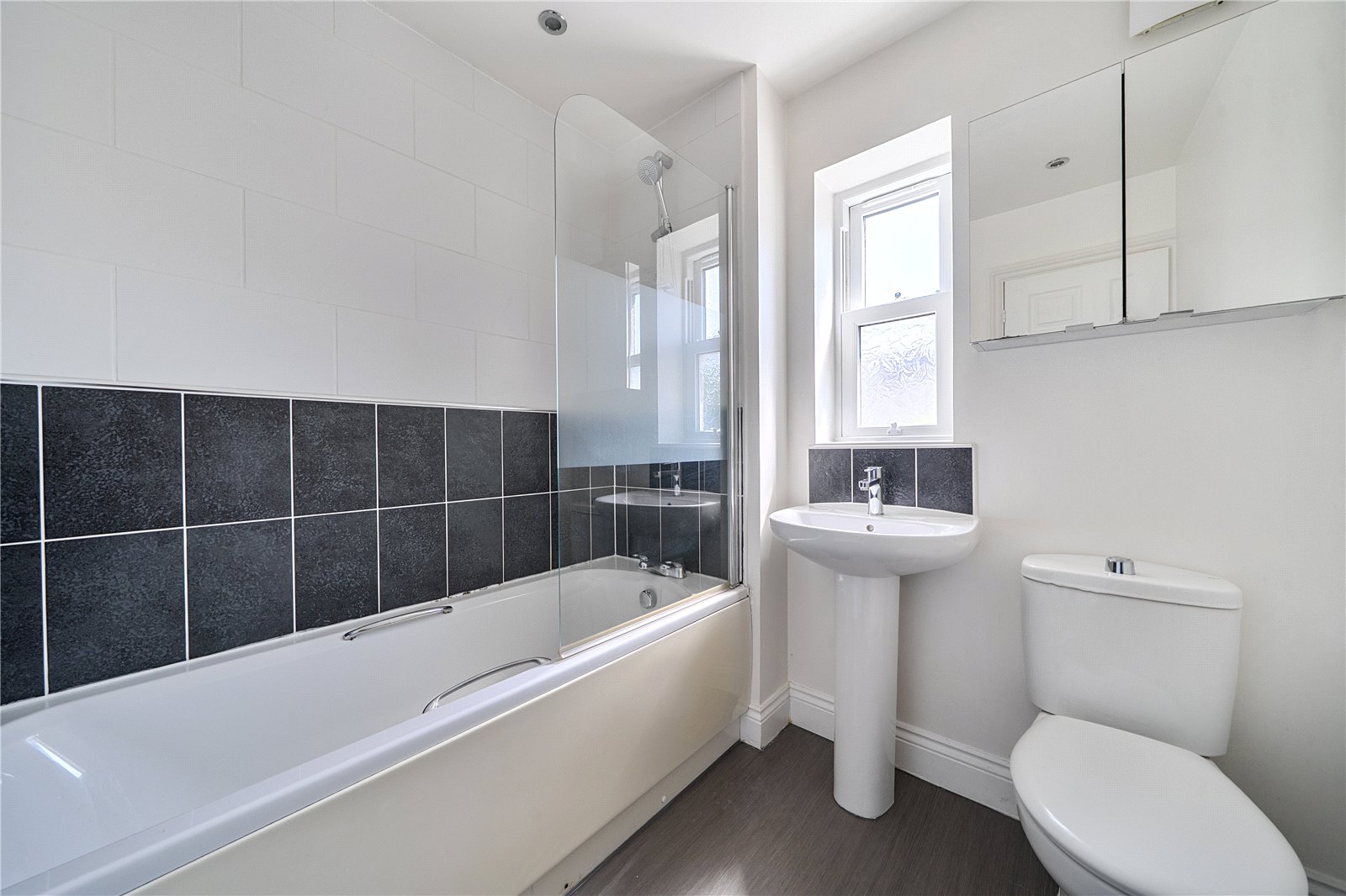 4 bedroom House for sale in Cheltenham