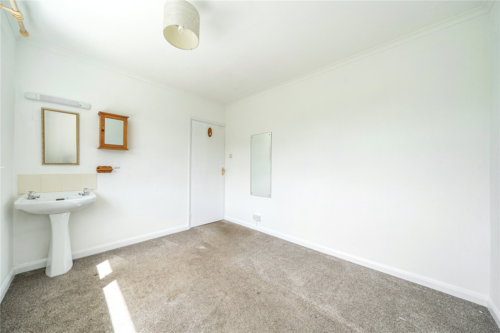 4 bedroom House for sale in Cheltenham