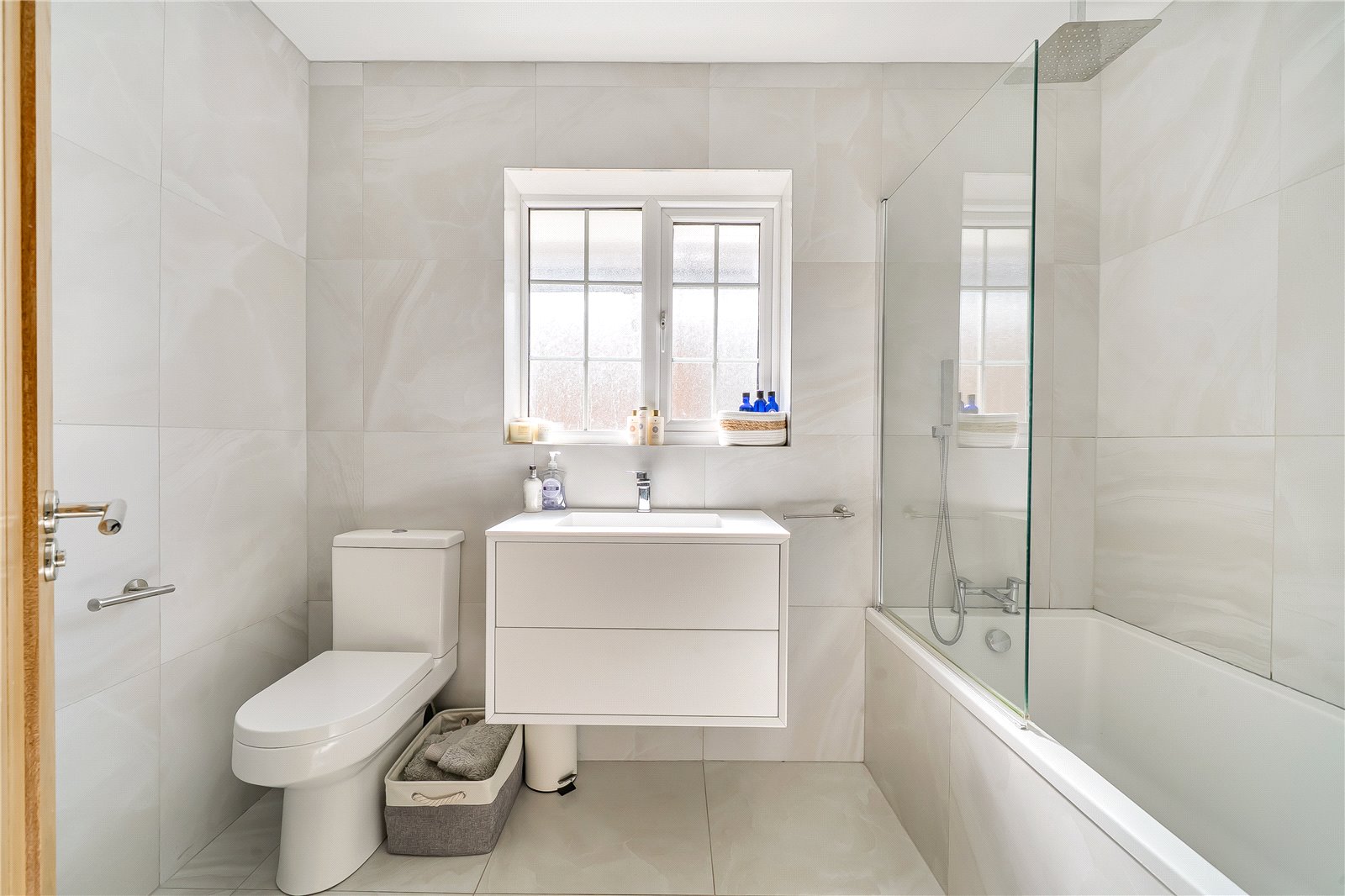 4 bedroom House for sale in Cheltenham