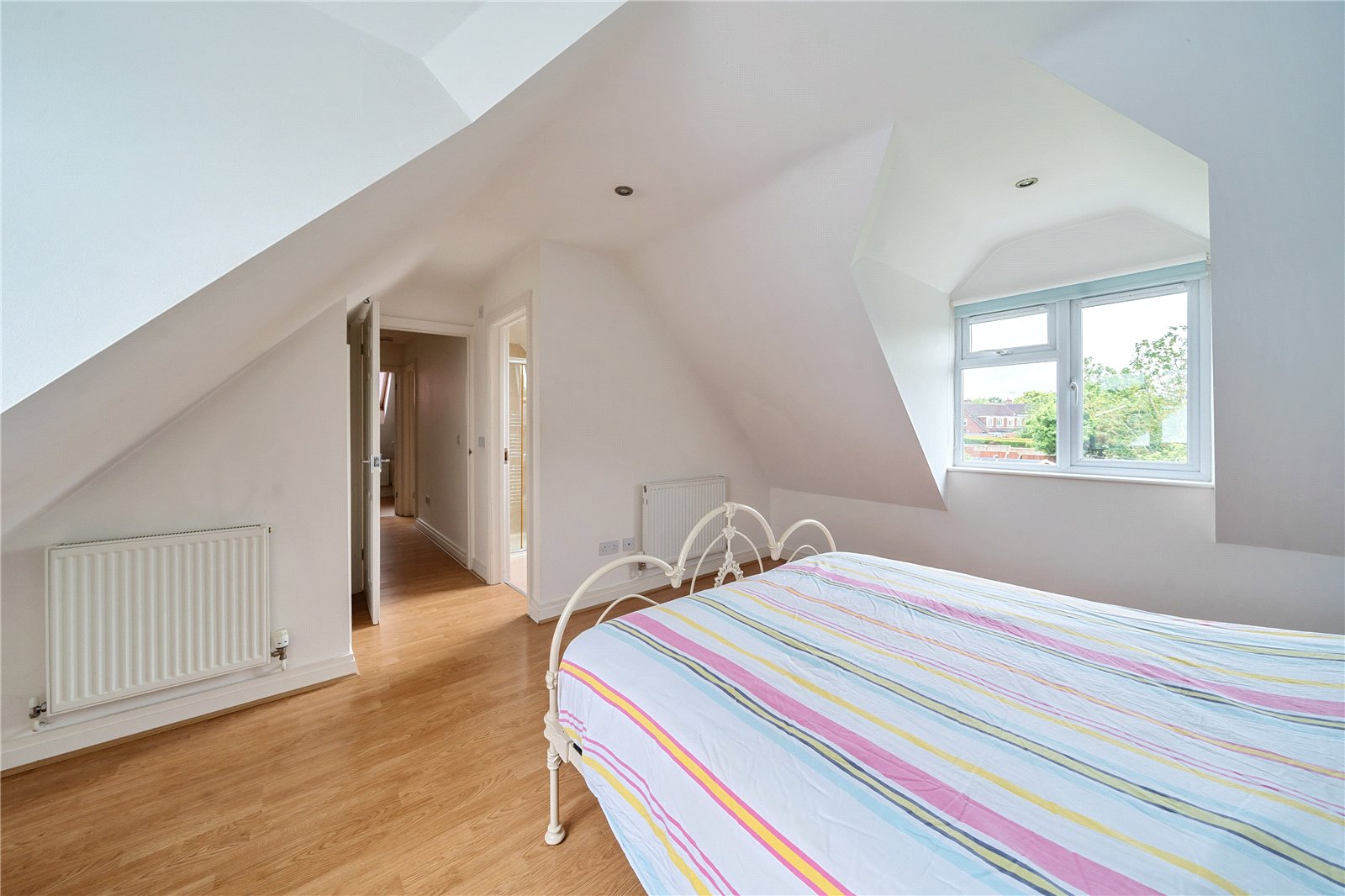 4 bedroom House for sale in Benhall, Cheltenham