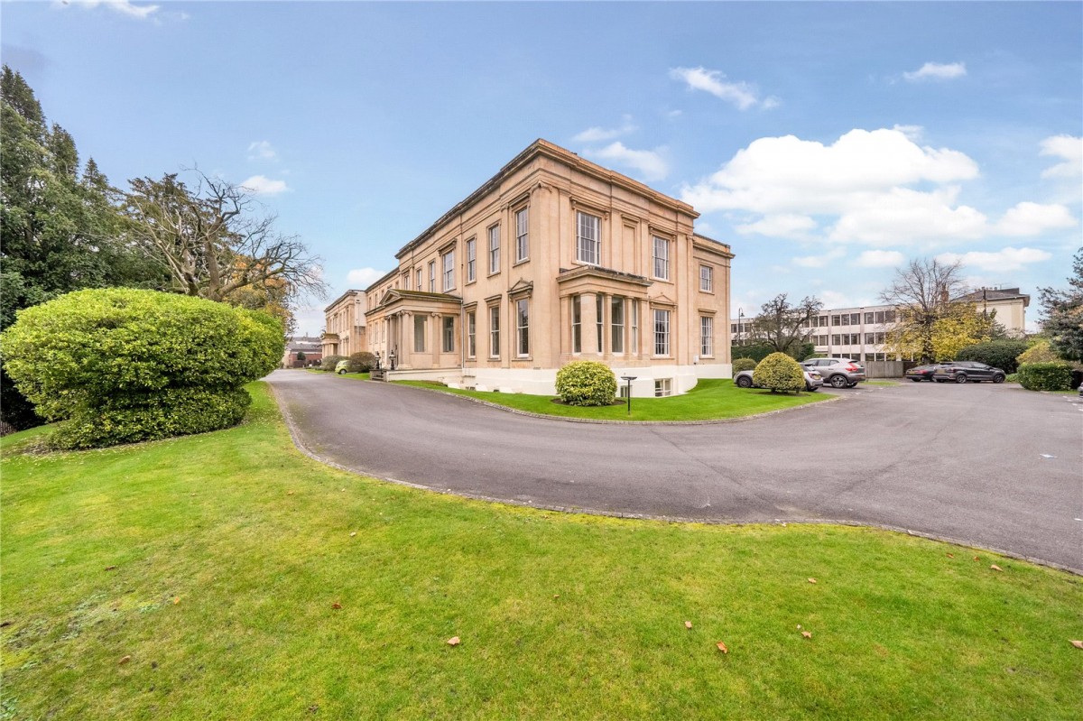 Suffolk Square, Cheltenham