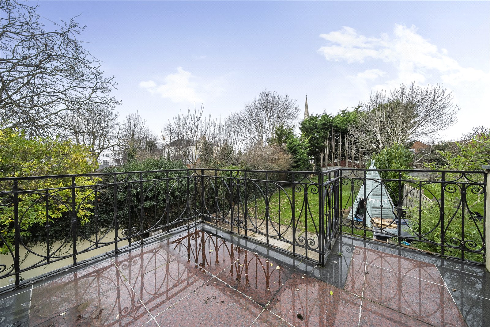 4 bedroom House for sale in Cheltenham
