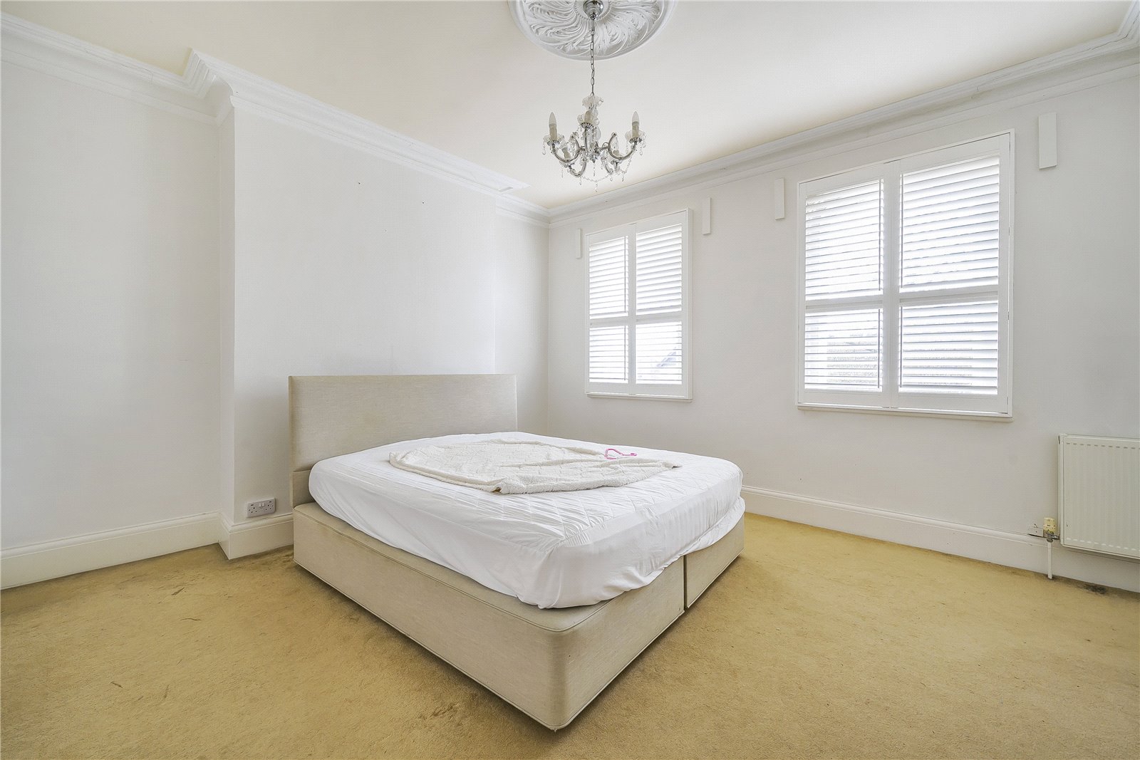 4 bedroom House for sale in Cheltenham