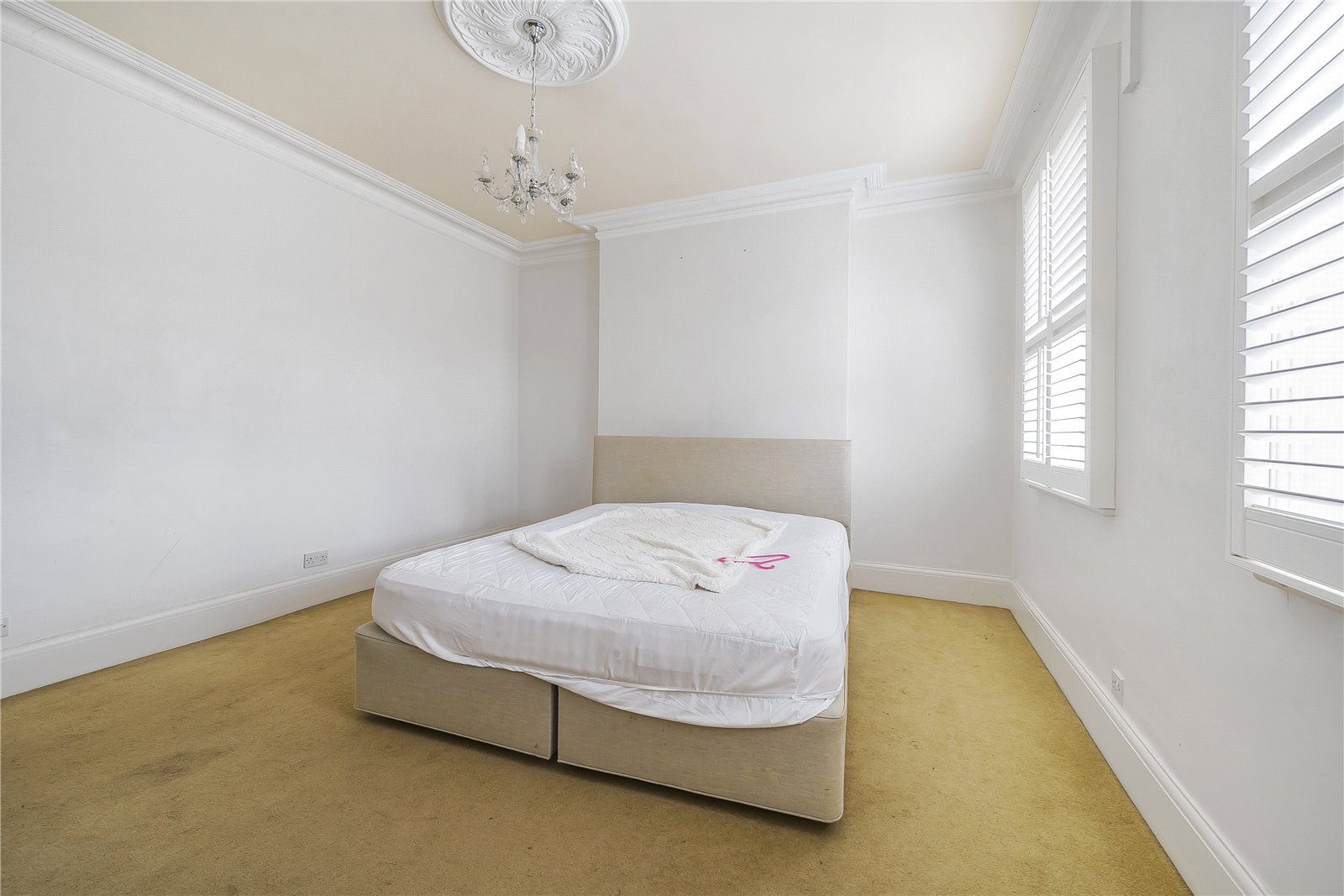 4 bedroom House for sale in Cheltenham