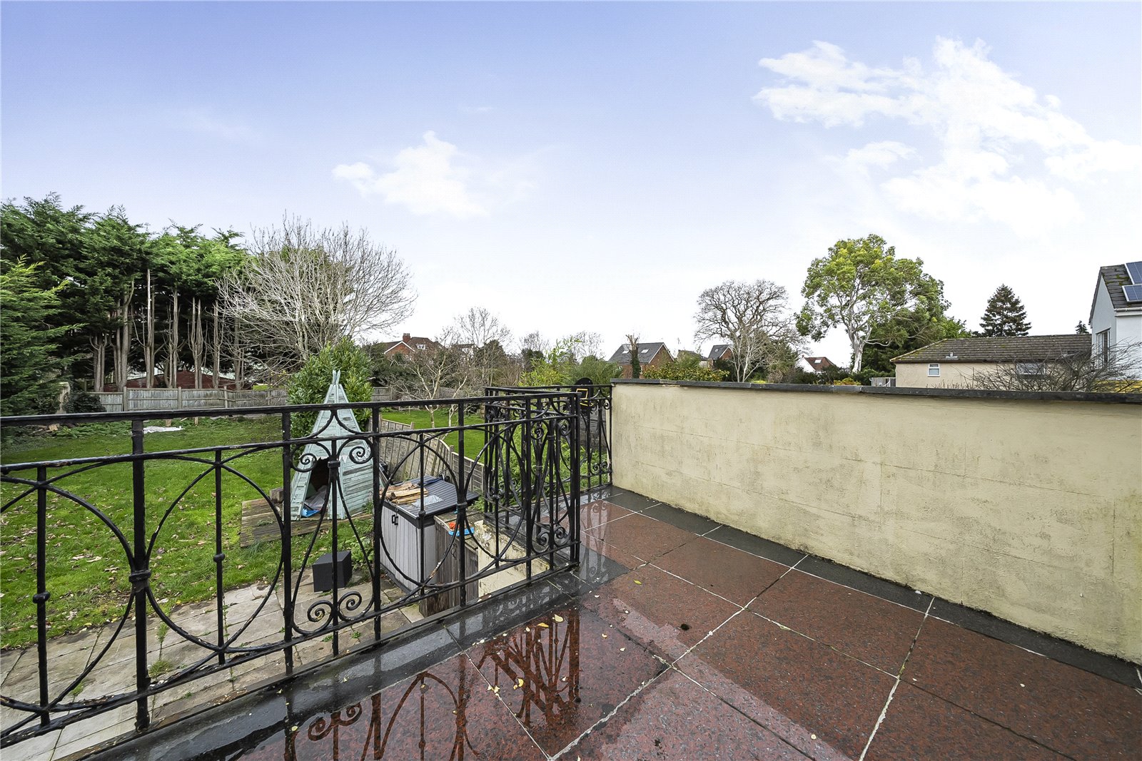 4 bedroom House for sale in Cheltenham