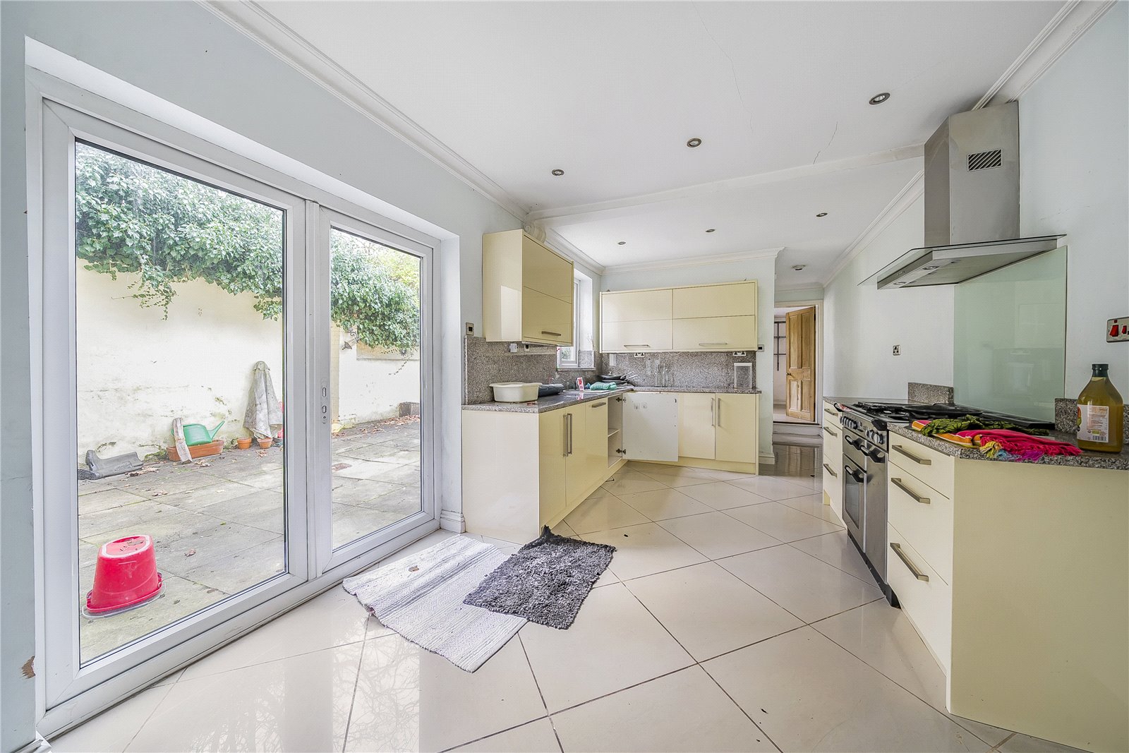 4 bedroom House for sale in Cheltenham