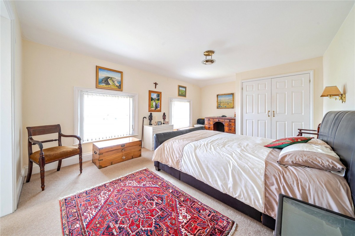 Parabola Road, Cheltenham