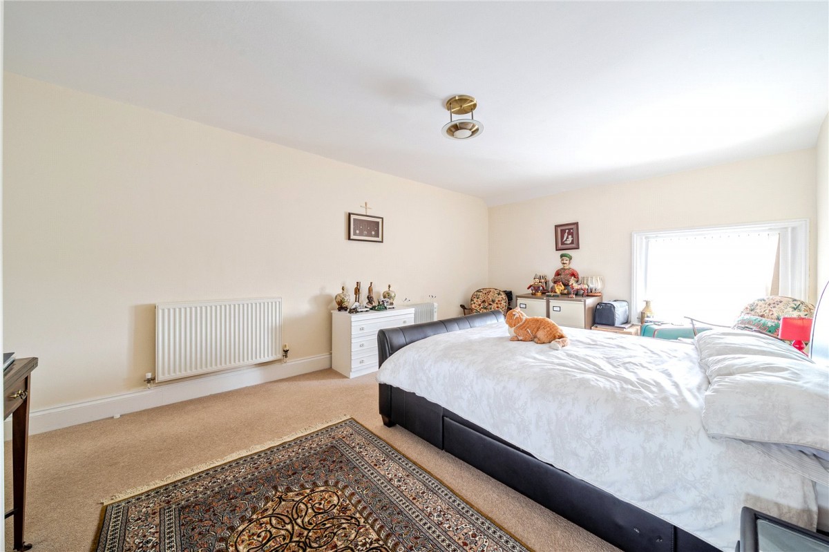 Parabola Road, Cheltenham