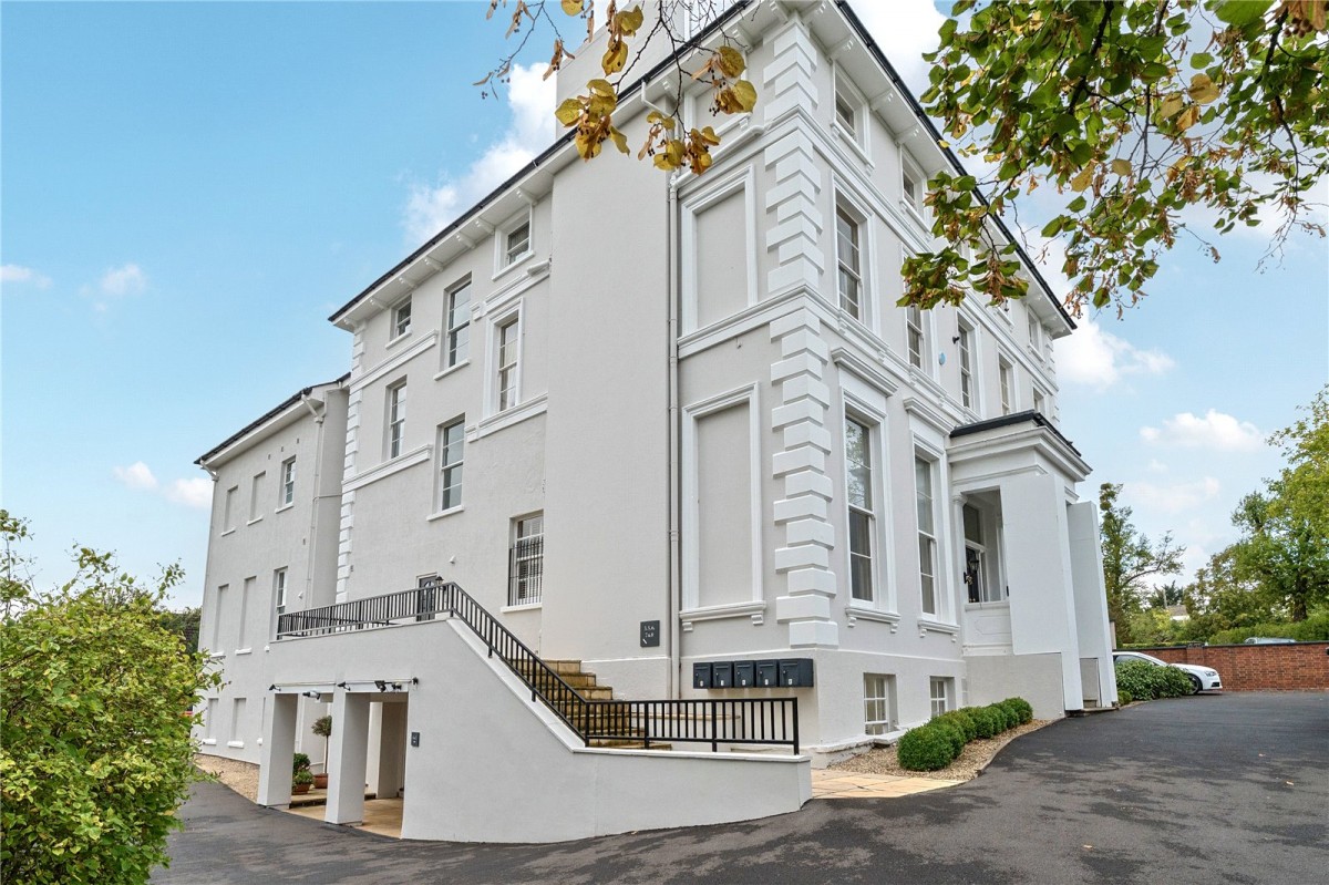 Parabola Road, Cheltenham