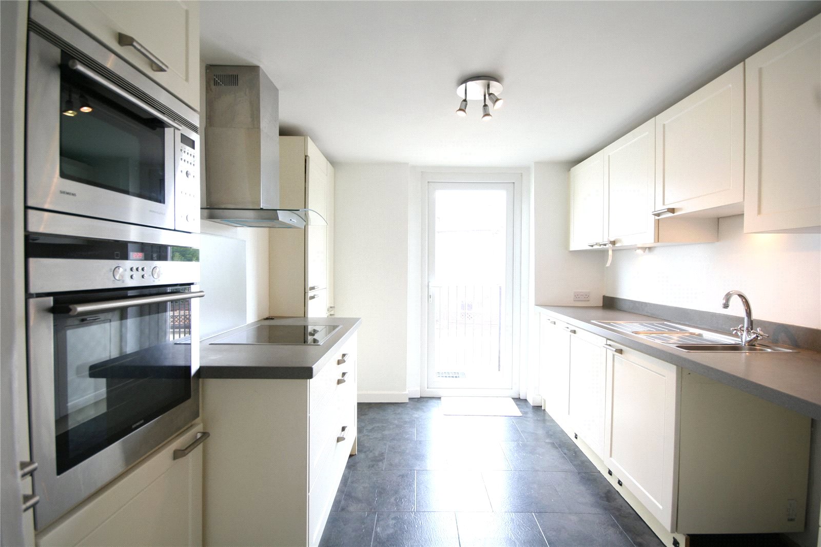 4 bedroom House for sale in Cheltenham